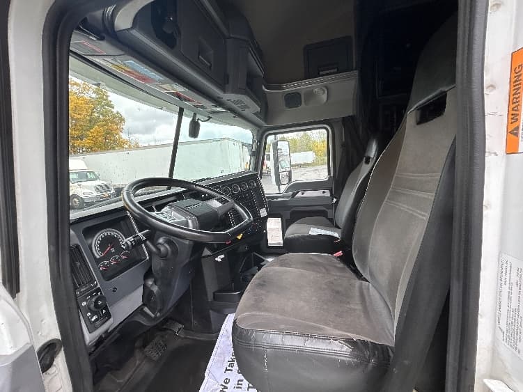 2022 Mack Anthem — photo 10