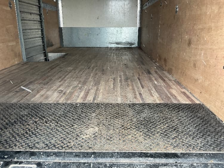 2022 Isuzu NPR — photo 9