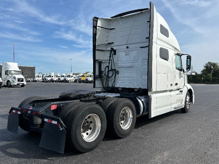 2022 Volvo VNL 760 — photo 7