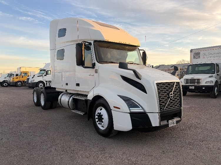 2023 Volvo VNL 760
