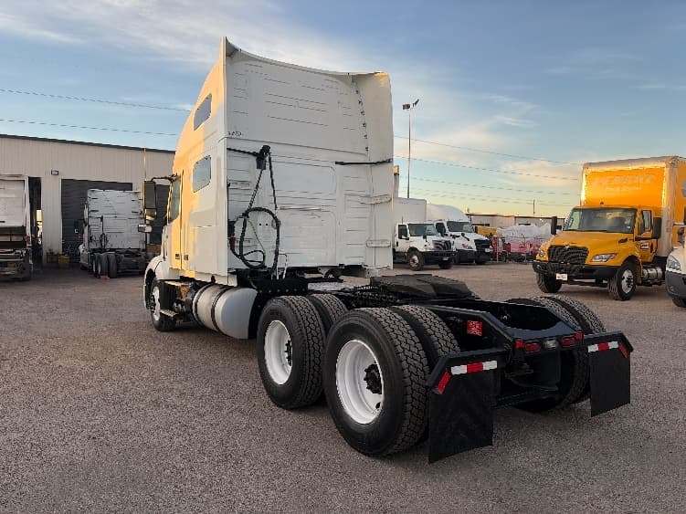 2023 Volvo VNL 760 — photo 5