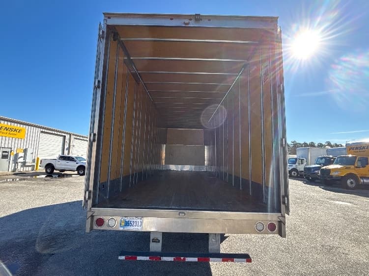 2022 Freightliner M2 106 — photo 8