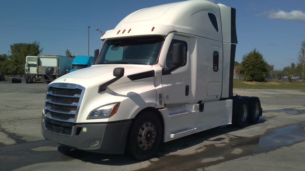2022 Freightliner Cascadia — photo 3