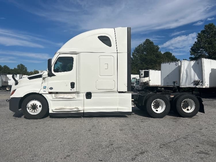 2022 Freightliner Cascadia — photo 4