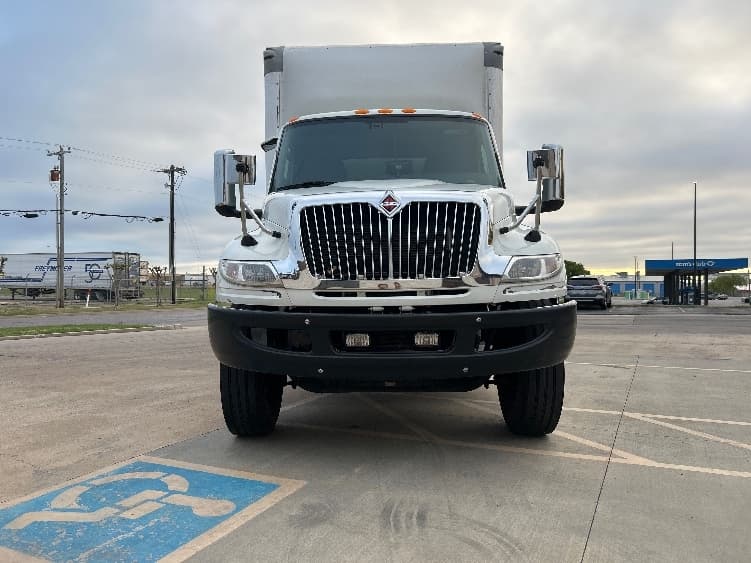 2023 International MV — photo 2