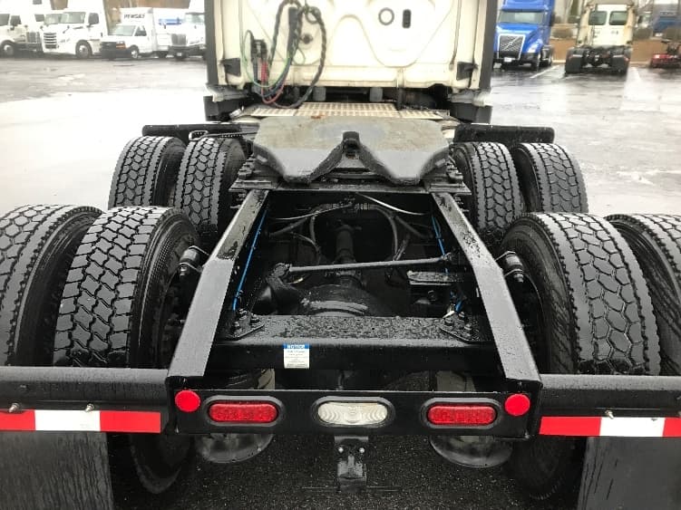 2022 Freightliner Cascadia — photo 6