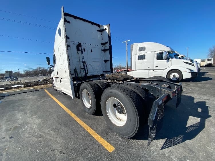 2022 Freightliner Cascadia — photo 5