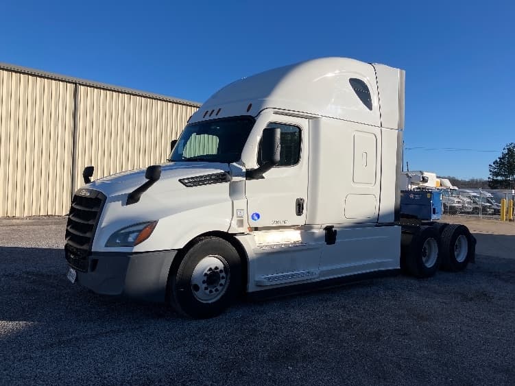 2022 Freightliner Cascadia — photo 3