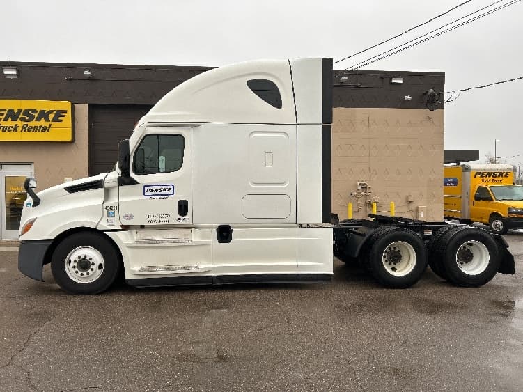 2022 Freightliner Cascadia — photo 4