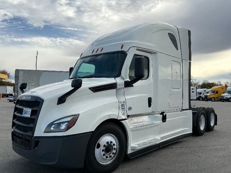 2022 Freightliner Cascadia — photo 3
