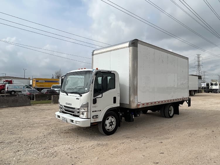 2022 Isuzu NRR — photo 3