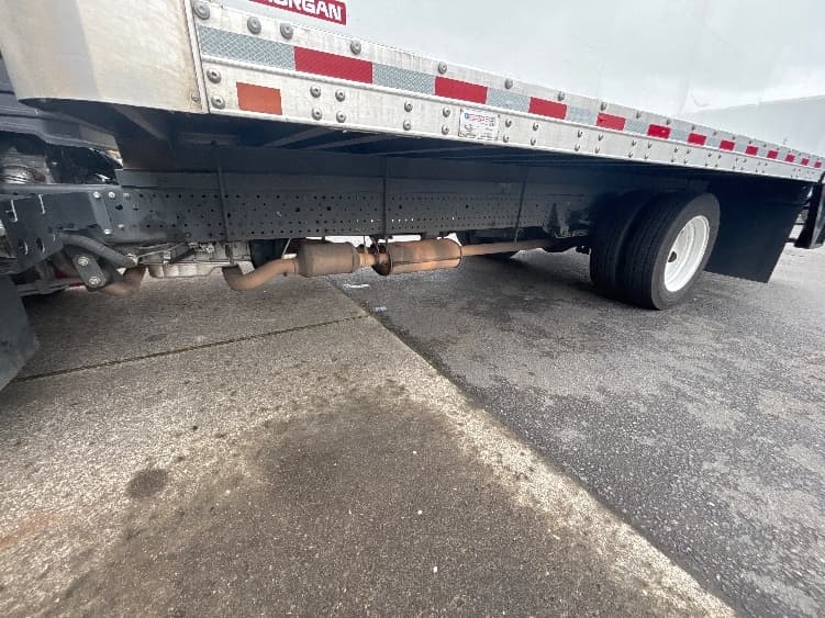 2021 Isuzu — photo 5