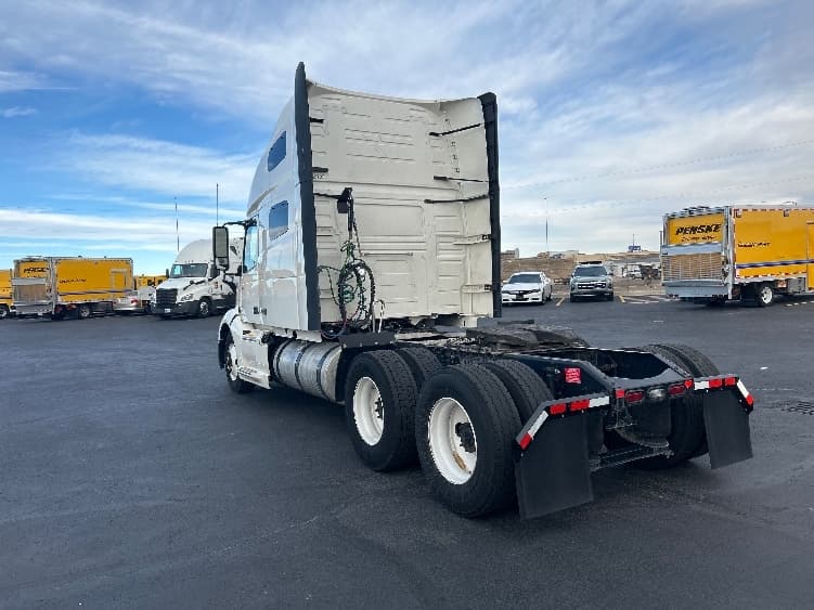 2023 Volvo VNL 760 — photo 5