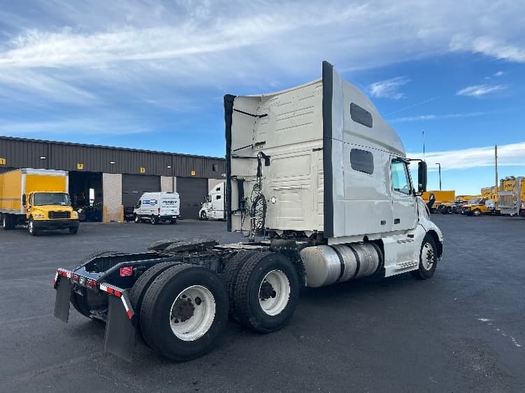 2023 Volvo VNL 760 — photo 7