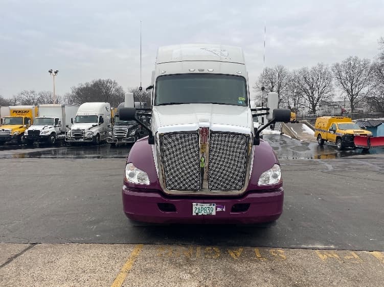 2020 Kenworth T680 — photo 2