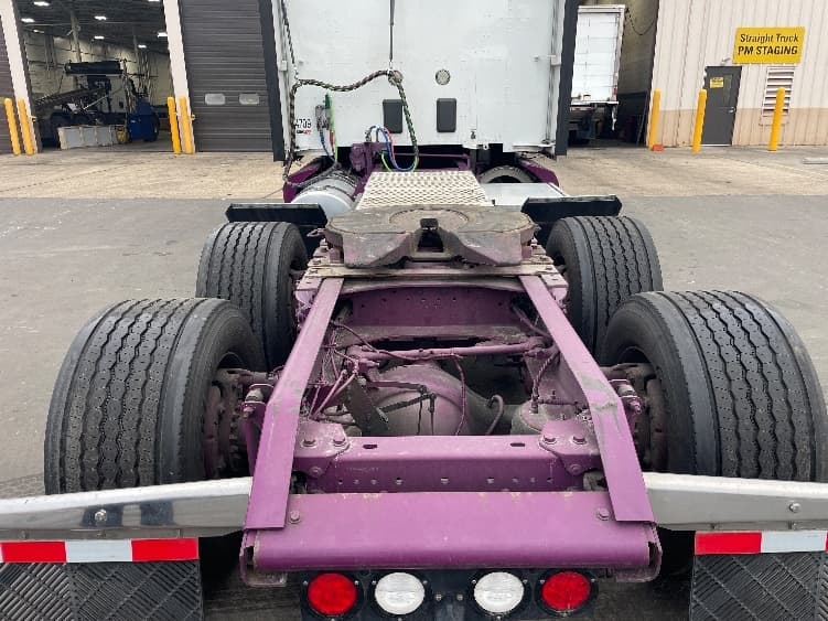 2020 Kenworth T680 — photo 6