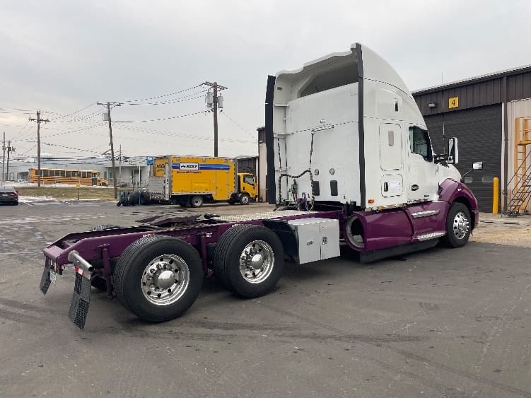 2020 Kenworth T680 — photo 7