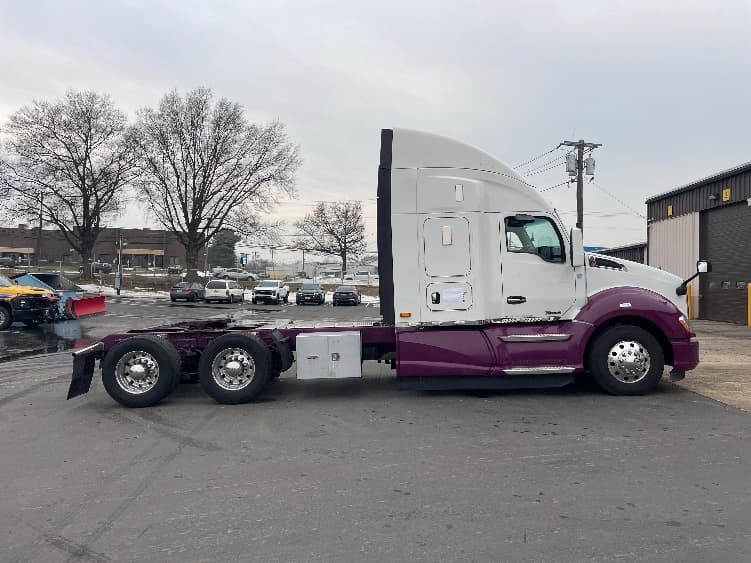 2020 Kenworth T680 — photo 8