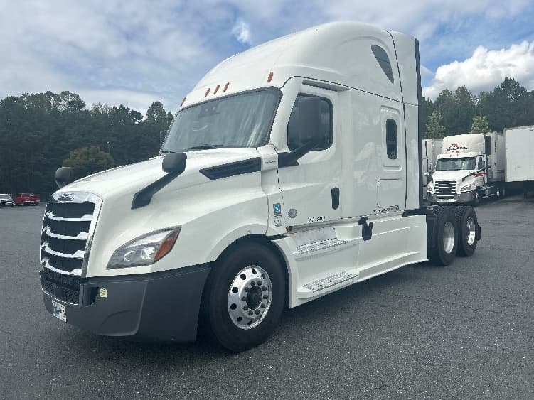 2022 Freightliner Cascadia — photo 3