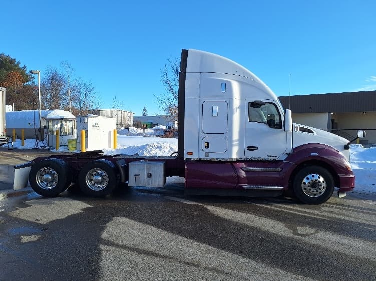 2020 Kenworth T680 — photo 8