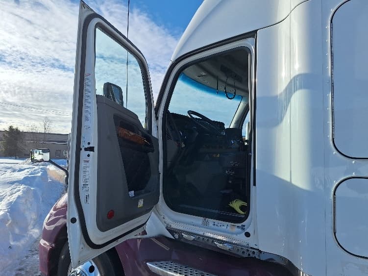2020 Kenworth T680 — photo 9