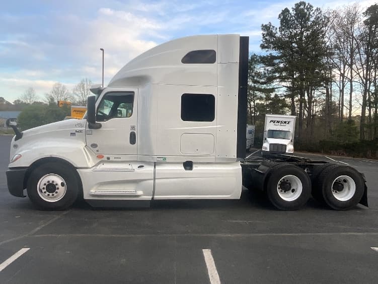 2023 International LT — photo 4