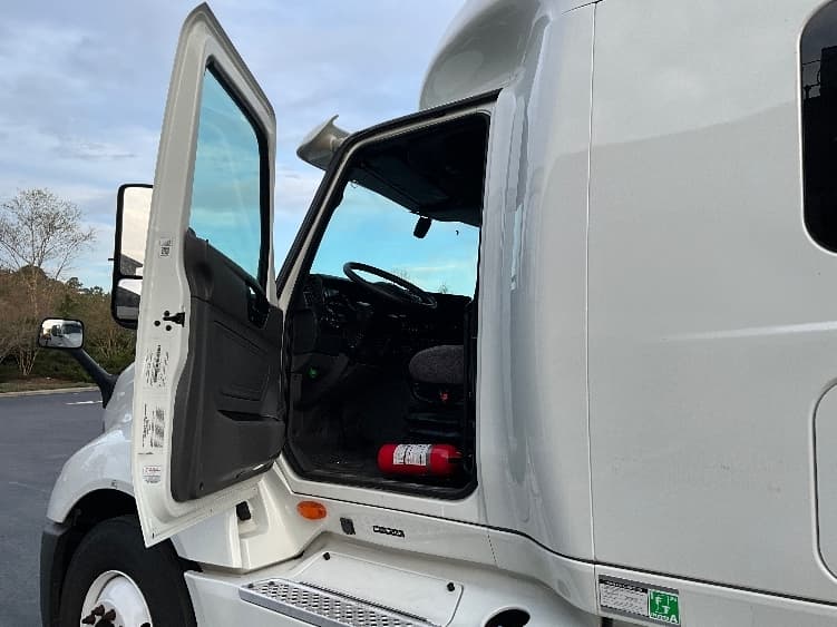 2023 International LT — photo 9