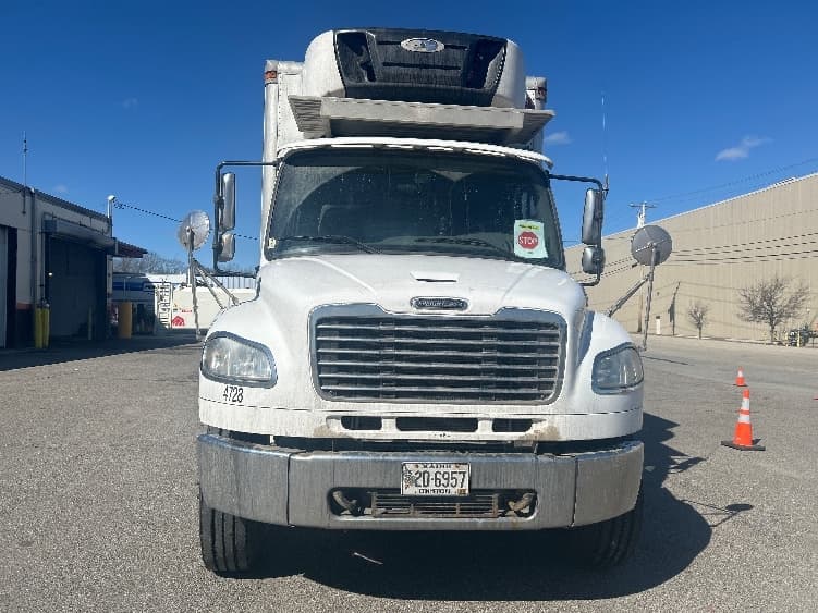 2020 Freightliner M2 106 — photo 2