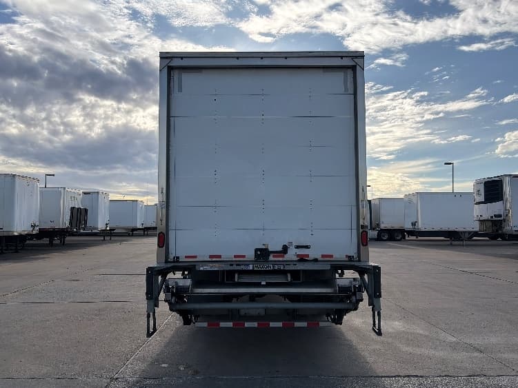 2022 Freightliner M2 106 — photo 7