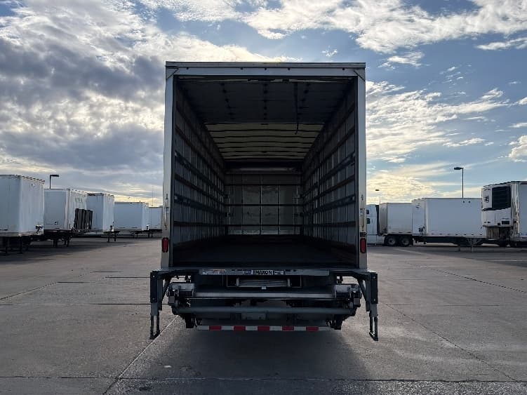 2022 Freightliner M2 106 — photo 8