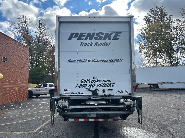 2022 Freightliner M2 106 — photo 7