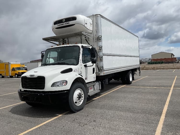 2023 Freightliner M2 106 — photo 3