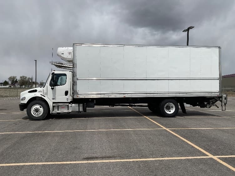 2023 Freightliner M2 106 — photo 4