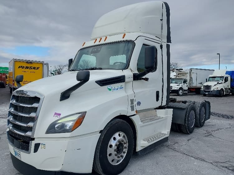 2022 Freightliner Cascadia — photo 3