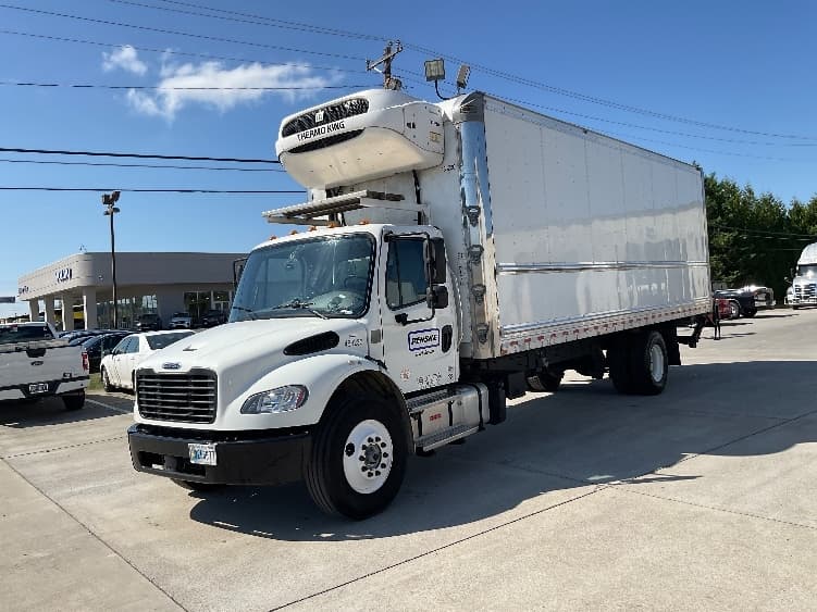 2023 Freightliner M2 106 — photo 3