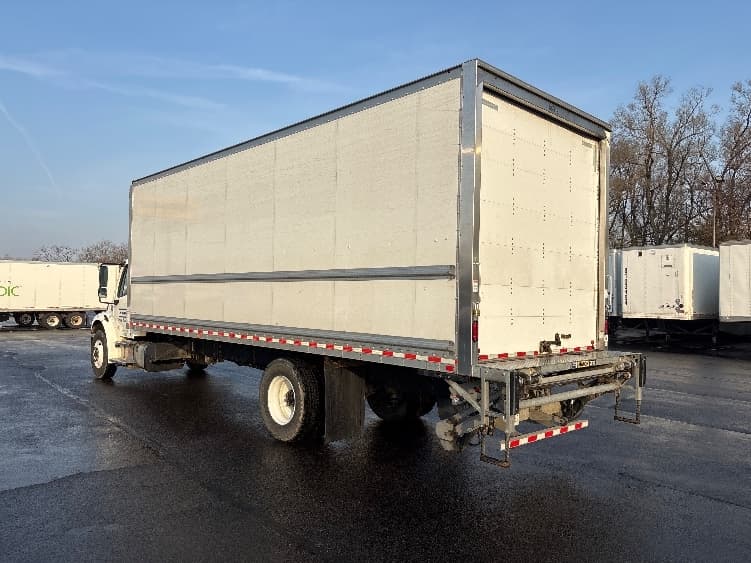 2022 Freightliner M2 106 — photo 6