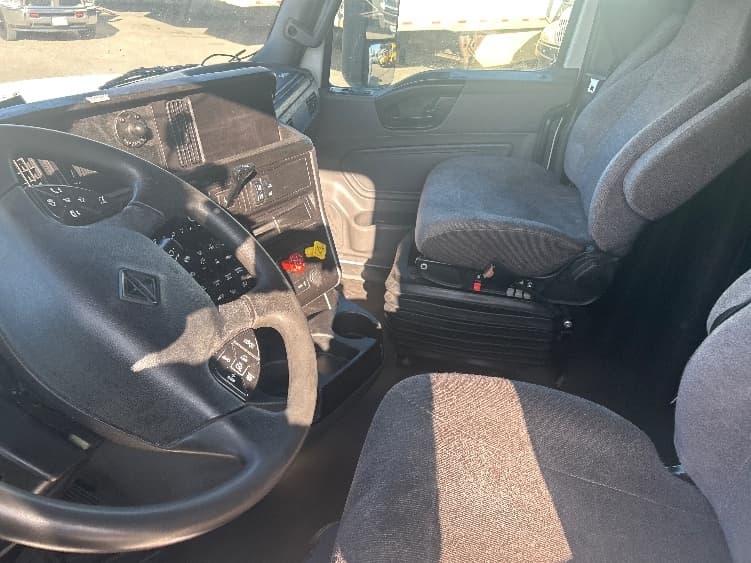 2023 International LT — photo 10