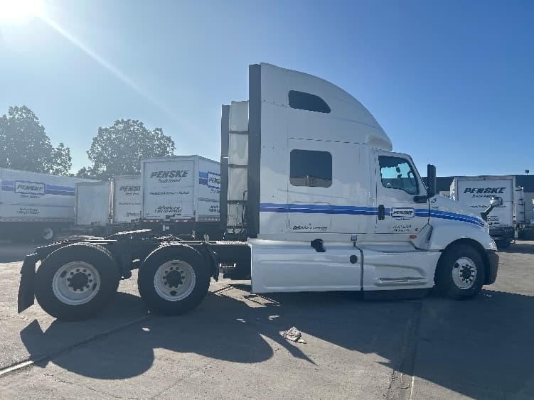 2023 International LT — photo 8