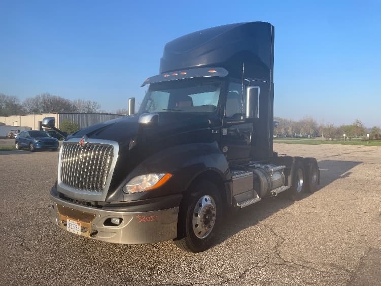 2020 International LT — photo 3