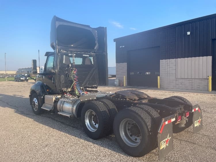 2020 International LT — photo 5