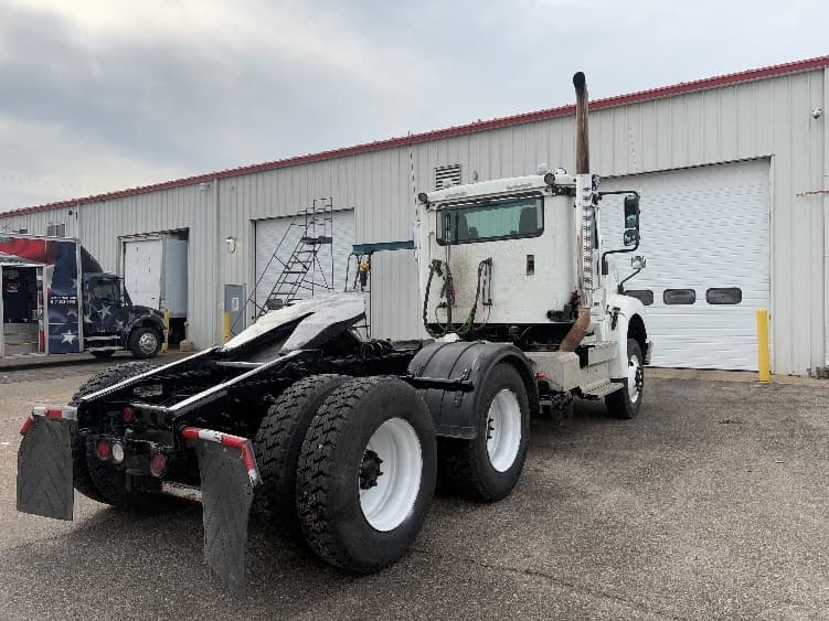 2021 International HX — photo 7