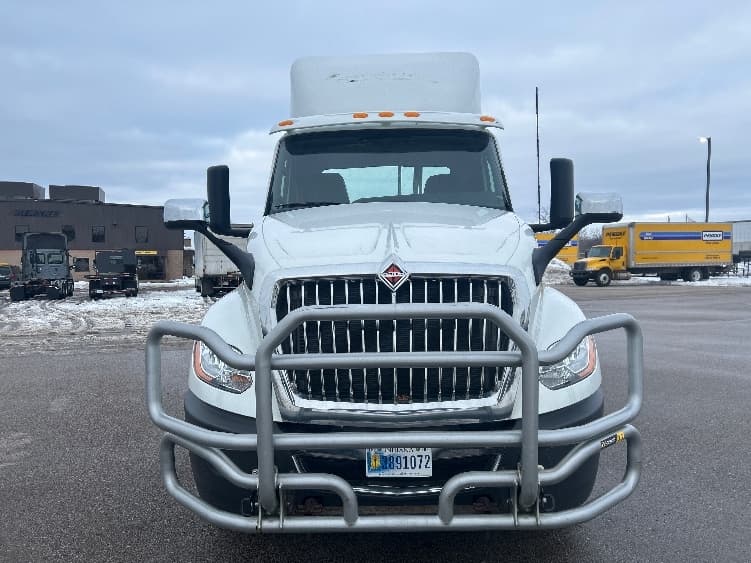 2023 International LT — photo 2