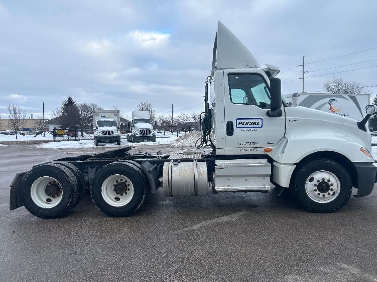 2023 International LT — photo 8