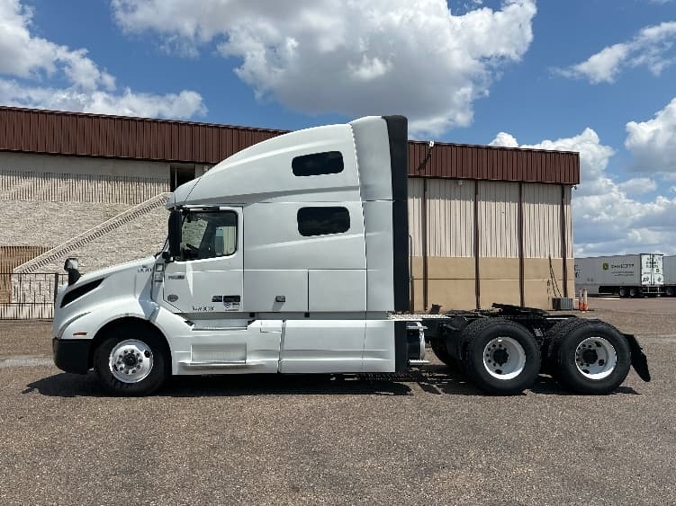 2023 Volvo VNL 760 — photo 4