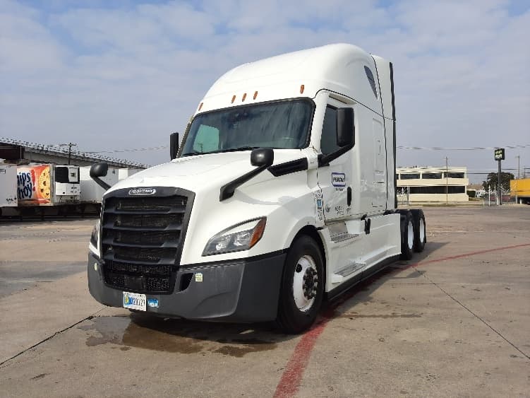 2023 Freightliner Cascadia — photo 3