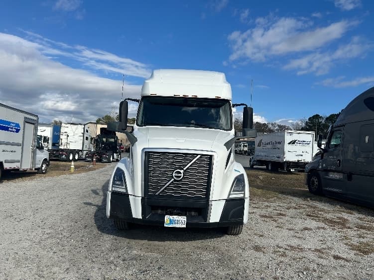 2023 Volvo VNL 760 — photo 2