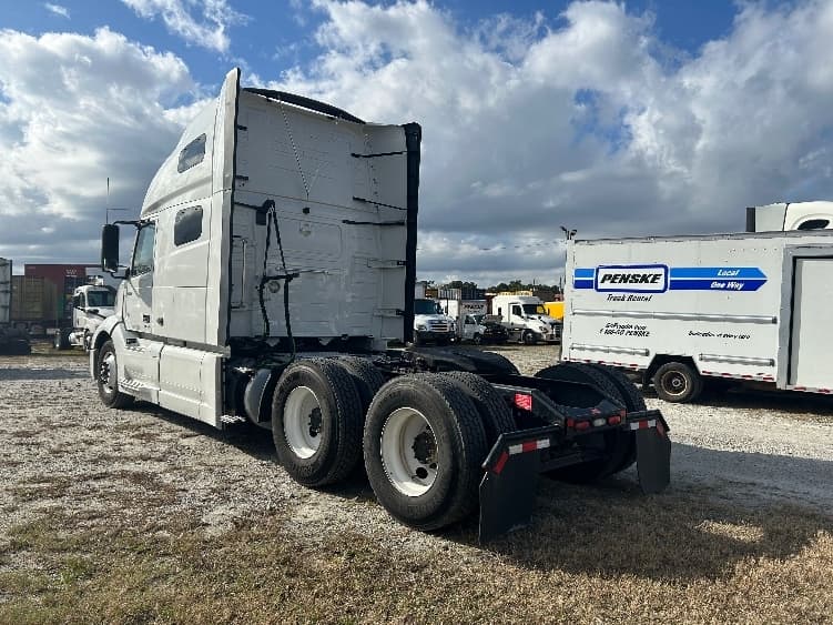 2023 Volvo VNL 760 — photo 5