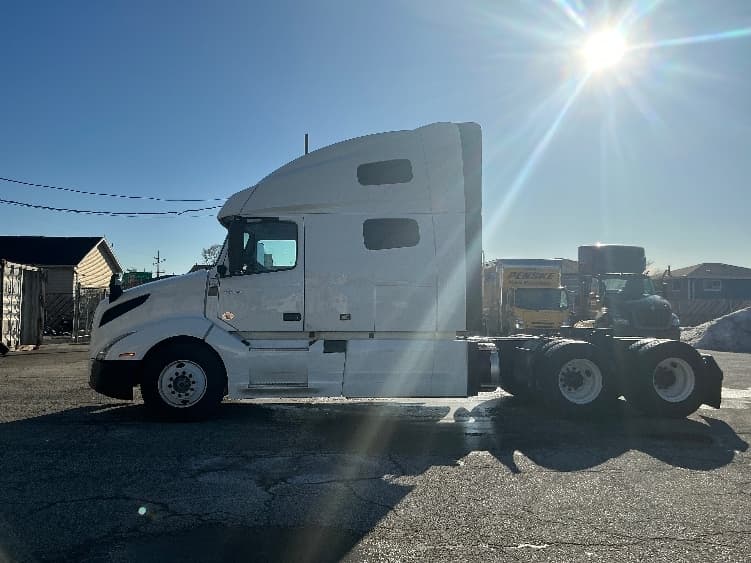 2023 Volvo VNL 760 — photo 4
