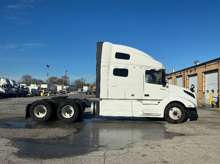 2023 Volvo VNL 760 — photo 8