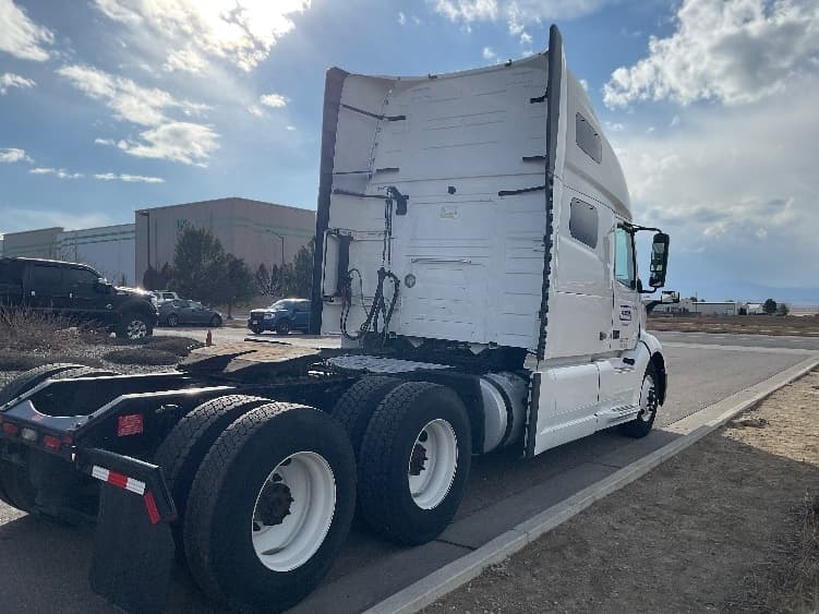 2023 Volvo VNL 760 — photo 7